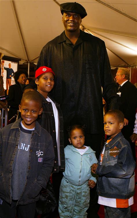 Shaq Celebrates As Daughter From High School Girlfriend Graduates ...