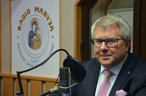 R Czarnecki w Radiu Maryja Dostrzegam korzyści z wejścia naszego