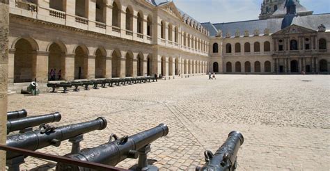 Les Invalides Napoleon S Tomb Army Museum Entry Paris France