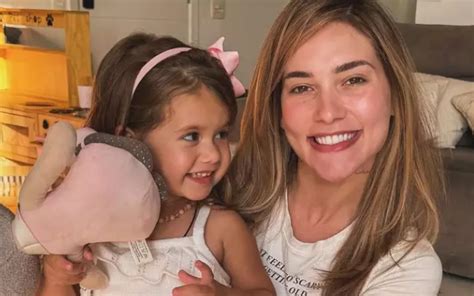 Virginia comenta polêmica de seguranças para Maria Alice na escola