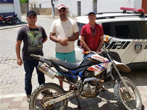 No Ing A Policia Civil Prende Foragido Da Justi A E Apreende Moto Roubada