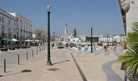 Tavira Atribui Bolsas De Estudo A Alunos Universit Rios