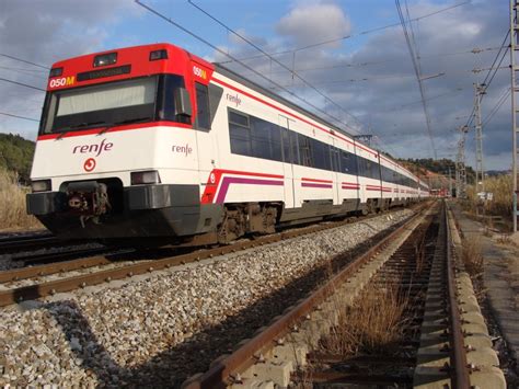 Renfe Restablir Al Febrer El Servei A La L Nia R Que Uneix Martorell