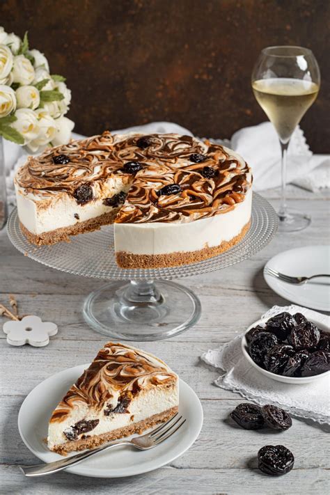 Cheesecake Al Caramello Salato E Prugne Una Torta Golosissima Variegata