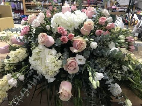 Spray Of Roses Casket Spray Petals Flower Shop Florist