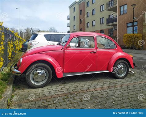 Viejo Vintage Cl Sico Volkswagen Escarabajo De Coche Rojo Vista Lateral