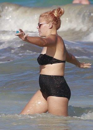 Busy Philipps In Black Bikini In Mexico Gotceleb