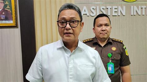 Ketua Koni Sumsel Non Aktif Hendri Zainuddin Jalani Pemeriksaan Selama