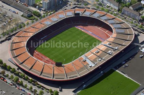 Zürich aus der Vogelperspektive Blick auf das Letzigrund Stadion in Zürich