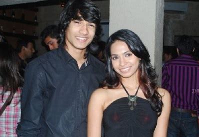 Shantanu Maheshwari Family Photos, Girlfriend, Biography, Parents, Height