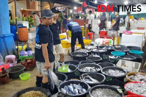 Melihat Pasar Ikan Balekambang Di Solo Yang Tidak Punya Laut