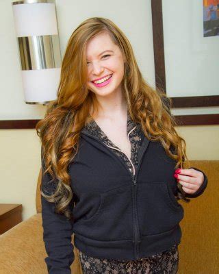 Blonde Beauty Amanda Shows You Her Big Natural Boobs In Her First Set