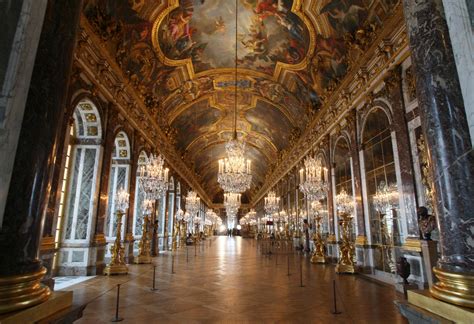 how long did it take to build palace of versailles