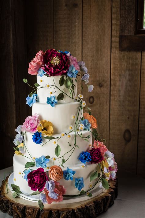 Wedding Cakes Designed With Flowers Worlds Best Wedding Photography