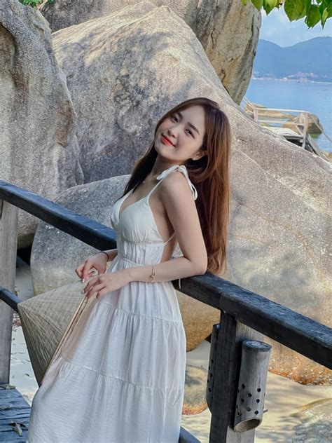 Sau ồn ào clip 2 phút hot girl gây sốt sân Mỹ Đình giờ ra sao