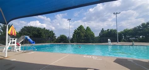 Houston Park And Rec Pools Are Free And Never Crowded You Just Sign In