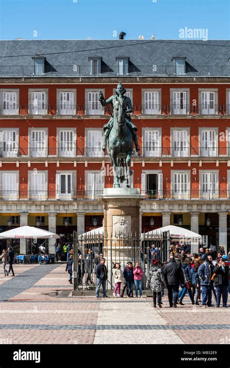 Reiterstatue Madrid Felipe Iii Fotos Und Bildmaterial In Hoher