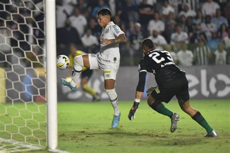 Coritiba Joga Mal Perde Para O Santos E Eliminado Na Terceira Fase