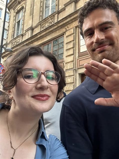 Theo James Visits Istanbul The English Actor S Turkish Adventure