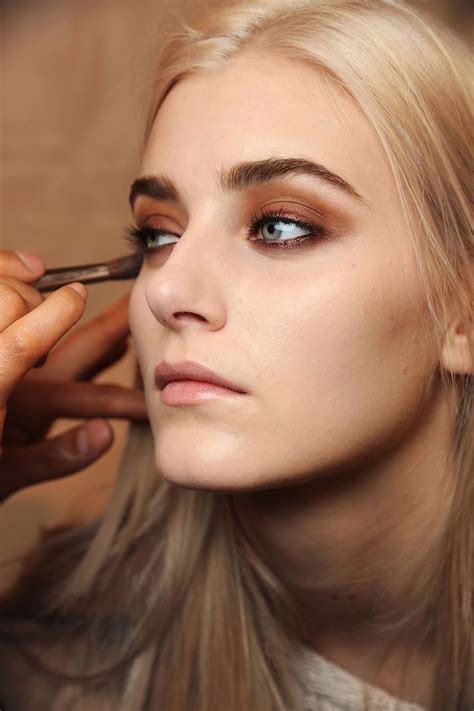 Le Fashion 27 Beauties With Bold Brows