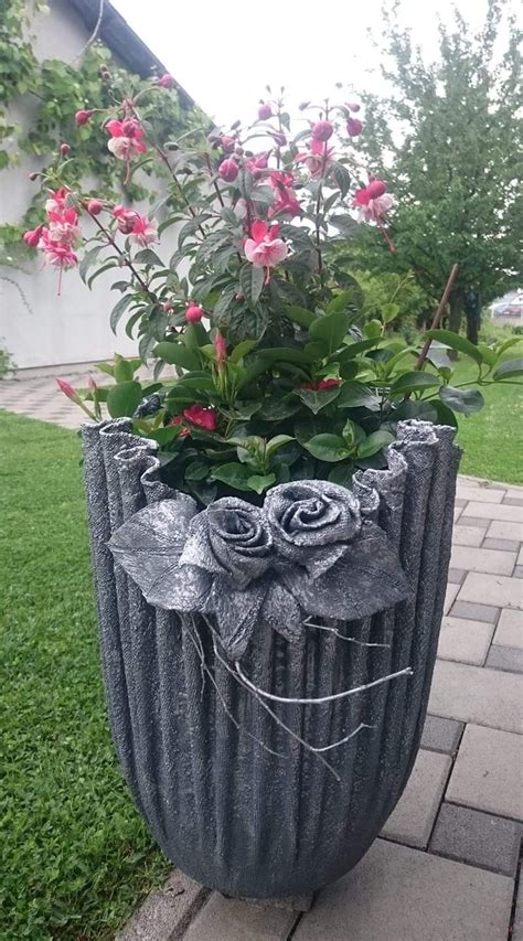 Diy Burlap Bag Shaped Concrete Planters Artofit