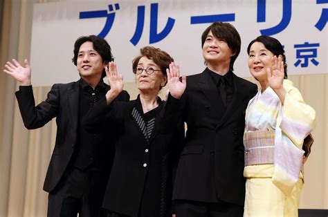 二宮和也と倍賞千恵子がブルーリボン授賞式司会「夕べ一睡もできず」映画スタッフにアピールも シネマ写真ニュース 日刊スポーツ