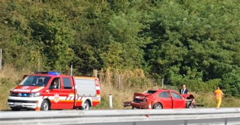 Teška nezgoda na auto putu Udario vozilom u bankinu VIDEO