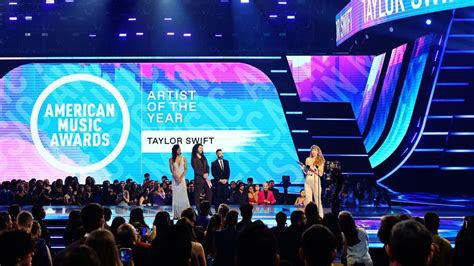 American Music Awards 2022 Taylor Swift Declarată „artistul Anului