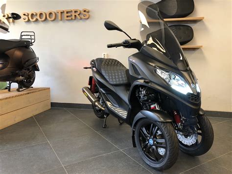 Piaggio MP3 300 HPE SPORT CUSTOMIZED EXCLUSIVE Perry Scooters Haarlem