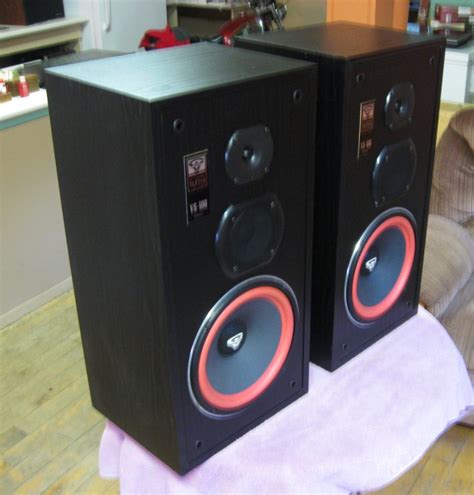 Cerwin Vega VS 100 Speakers Excellent For Sale Canuck Audio Mart