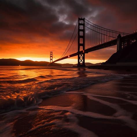 Una Puesta De Sol Con El Puente Golden Gate Al Fondo Foto Premium