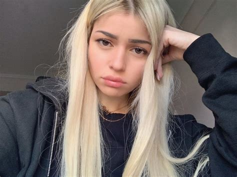 Δείτε την Helenalive σε αποκαλυπτικές πόζες Hot News Τα πιο καυτά νέα στην Ελλάδα