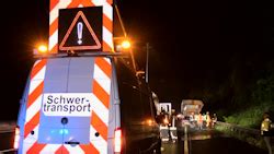 Anc Newswire De A Bei Mettmann Schwertransporter In Flammen