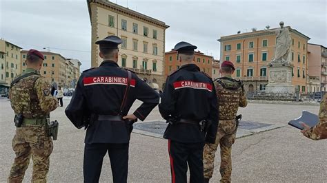 Blitz Del Deputato Nella Piazza Di Spaccio Casertana