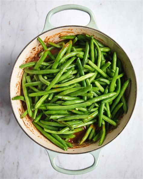 One Pot Lebanese Green Bean Stew Loubieh Loubia Bi Zeit Cosette S