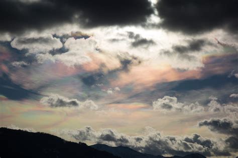 Iridescent clouds - Philipp Salzgeber photography