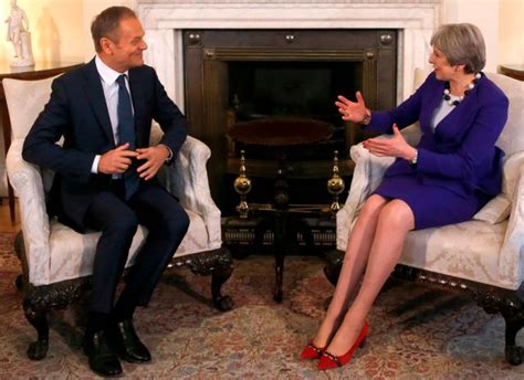 Brexit Donald Tusk Und Theresa May Sprechen über Dilemma Der Spiegel