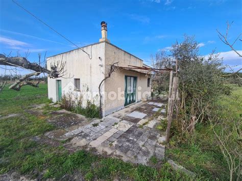 Vendita Villa Unifamiliare In Strada Vicinale Foresta Cutrofiano Da