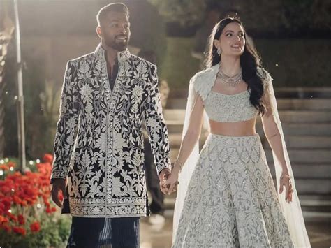 Proposal In Dubai Lockdown Wedding And Vow Renewal Ceremony Hardik Pandya And Natasa Stankovic