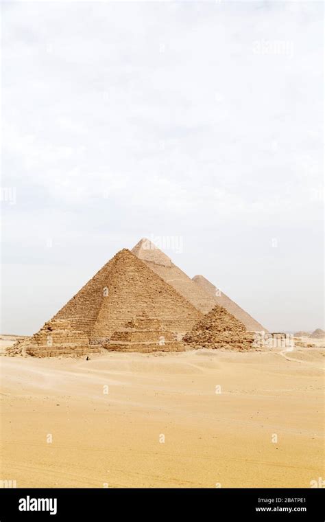 Pyramides Du Plateau De Giza Au Caire Egypte Les Anciennes Structures