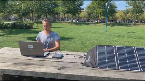 Simple Portable Solar Powered Laptop System R Solardiy