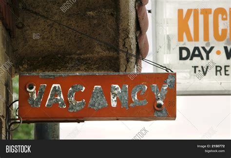 Vacancy Sign Image & Photo (Free Trial) | Bigstock