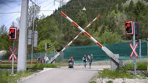 Spoorwegovergang Bichlbach A Railroad crossing Bahnübergang