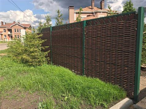 Купить забор из полимерной лозы - цены на установку в Санкт-Петербурге