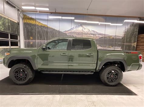 2022 Toyota Tacoma Trd Off Road Premium 4x4 Leatherlifted 5k Miles