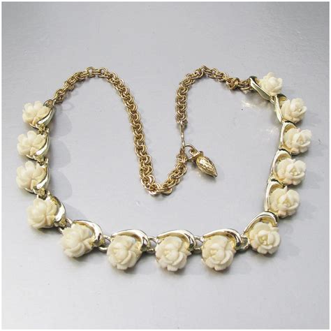 Faux Ivory Celluloid Roses Vintage 1950s Necklace Gold Tone Necklace Necklace Etsy Rosé Vintage