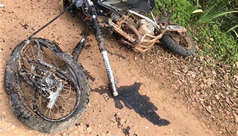 Jovem Sofre Graves Ferimentos Em Colis O Entre Carro E Moto No Interior