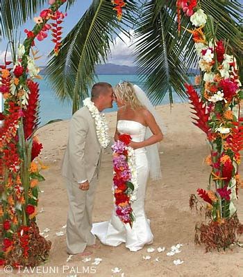 Elegant Wedding Style: Wedding Decorations at the Beach