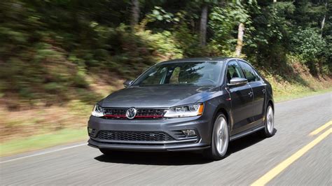 Volkswagen Jetta Review Ratings Edmunds