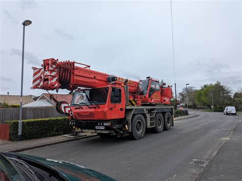 A Big Crane Bob Harvey Geograph Britain And Ireland